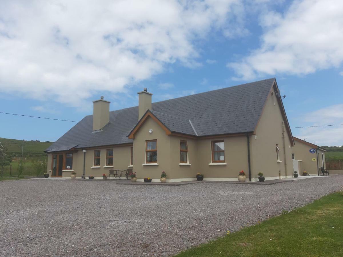 A New U Country Cottage Clynacartan Exterior photo