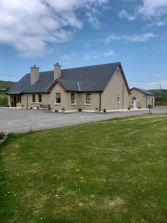 A New U Country Cottage Clynacartan Exterior photo